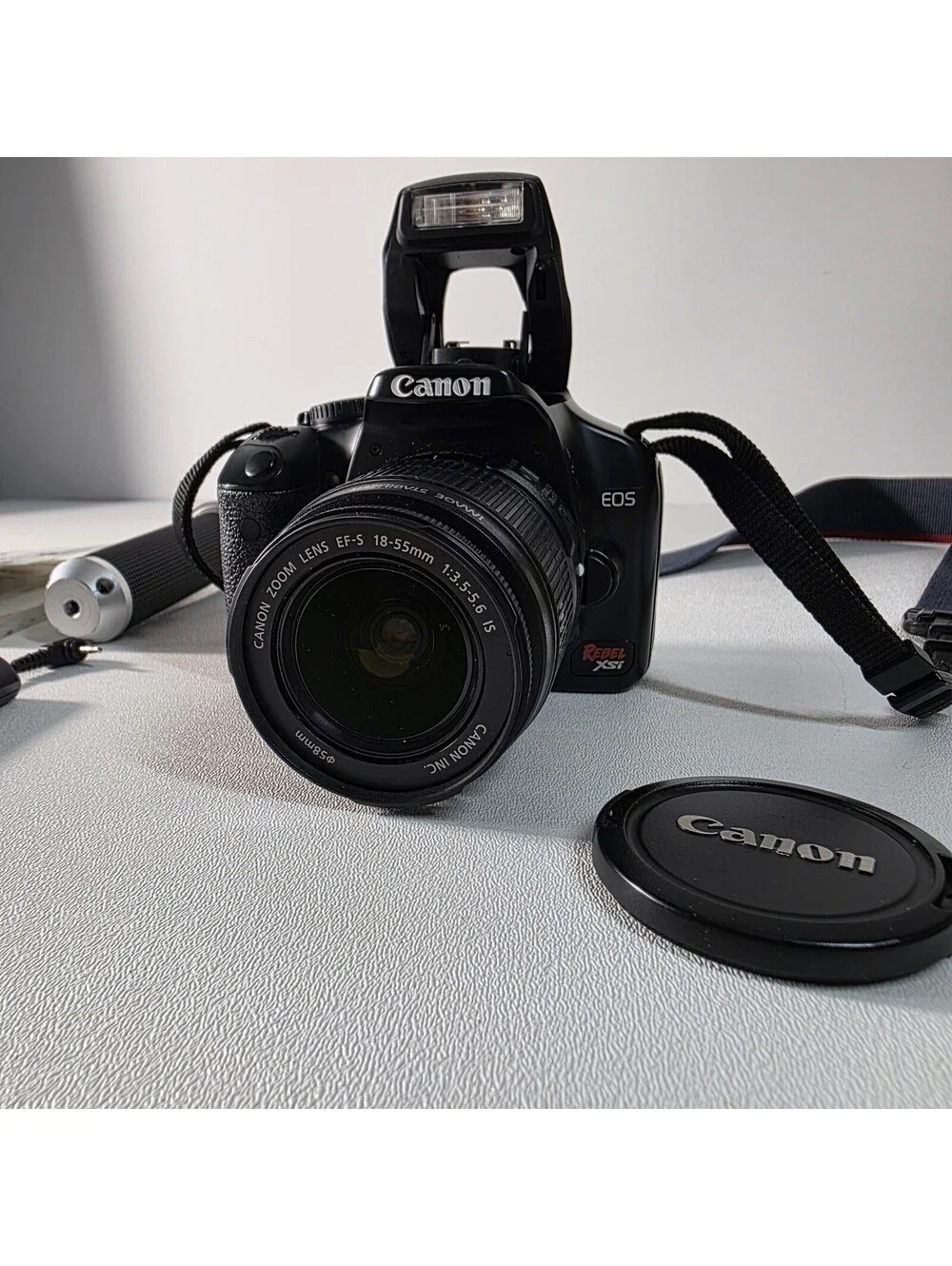 Canon EOS Rebel XSi Digital SLR Camera 18-55mm Canon EF-S Lens Bundle No Battery